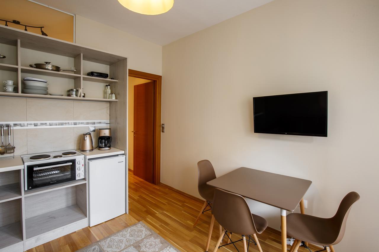 Evel'S Home Suites Salonicco Esterno foto