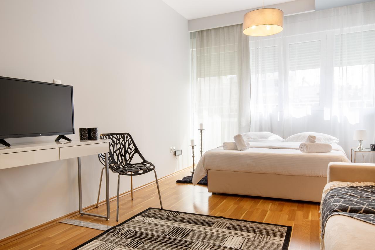 Evel'S Home Suites Salonicco Esterno foto
