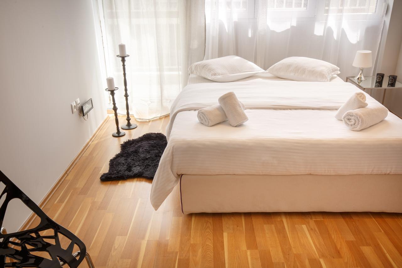 Evel'S Home Suites Salonicco Esterno foto