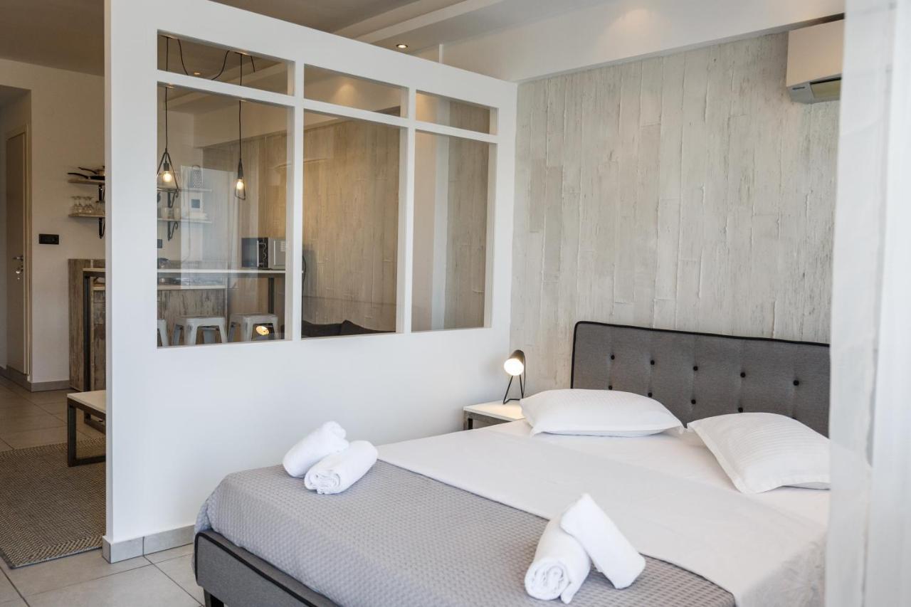 Evel'S Home Suites Salonicco Esterno foto