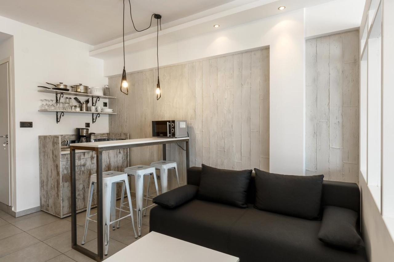 Evel'S Home Suites Salonicco Esterno foto